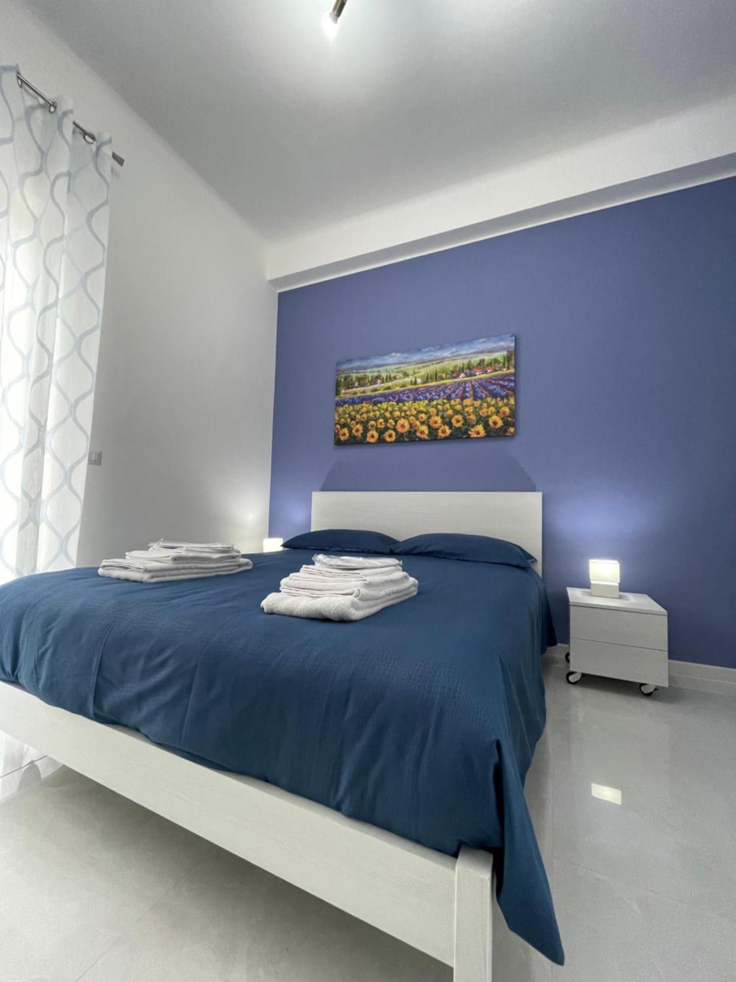 B&B Holden House Bari Bagian luar foto