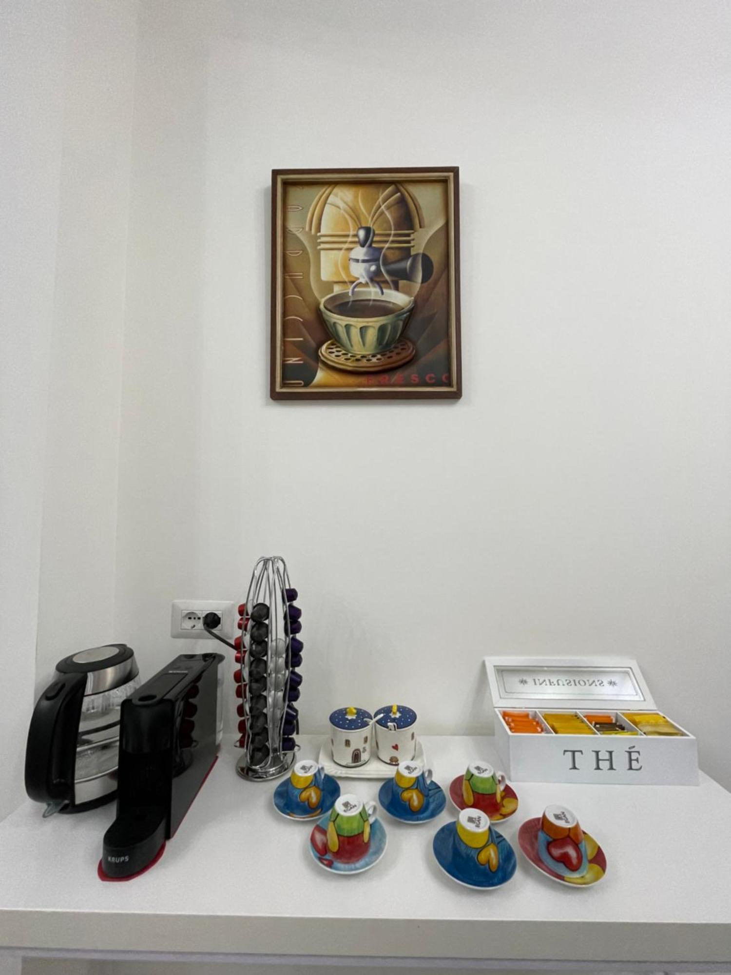 B&B Holden House Bari Bagian luar foto