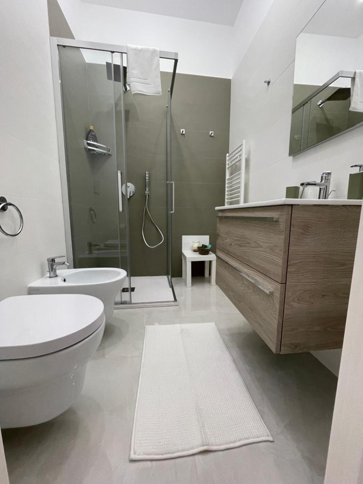 B&B Holden House Bari Bagian luar foto