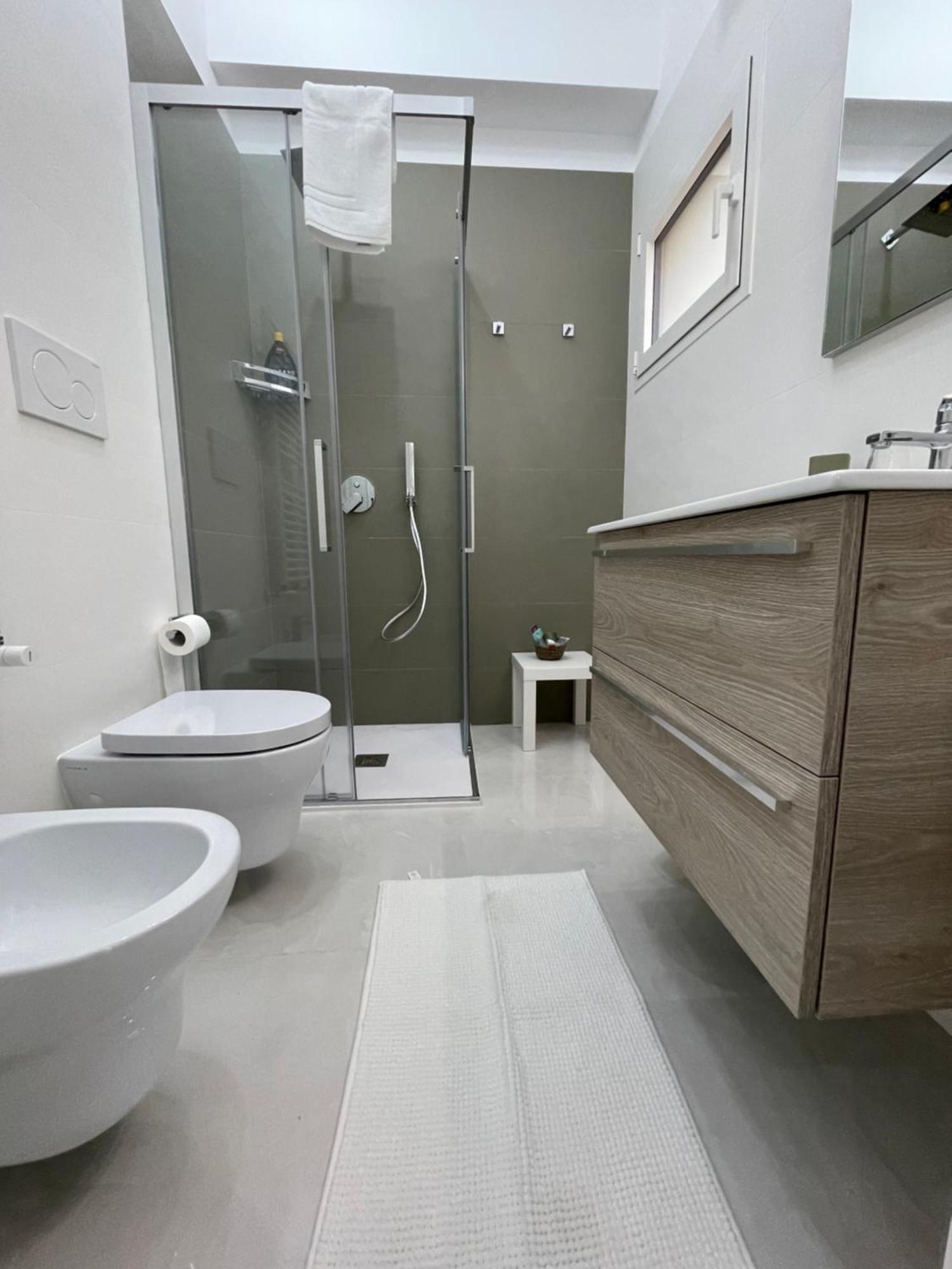 B&B Holden House Bari Bagian luar foto